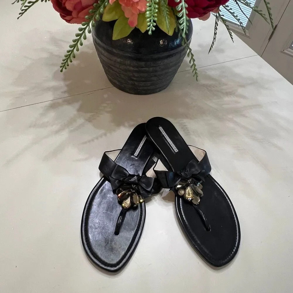 Vera Wang Women's Lavender Label Bow Embellished Flip Flop Sandals Black Size 11